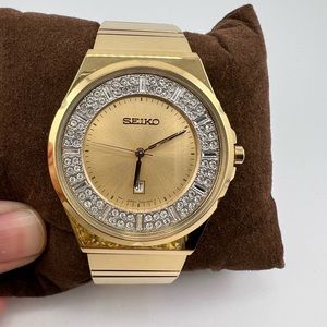 Seiko Womens Gold Toned Watch!